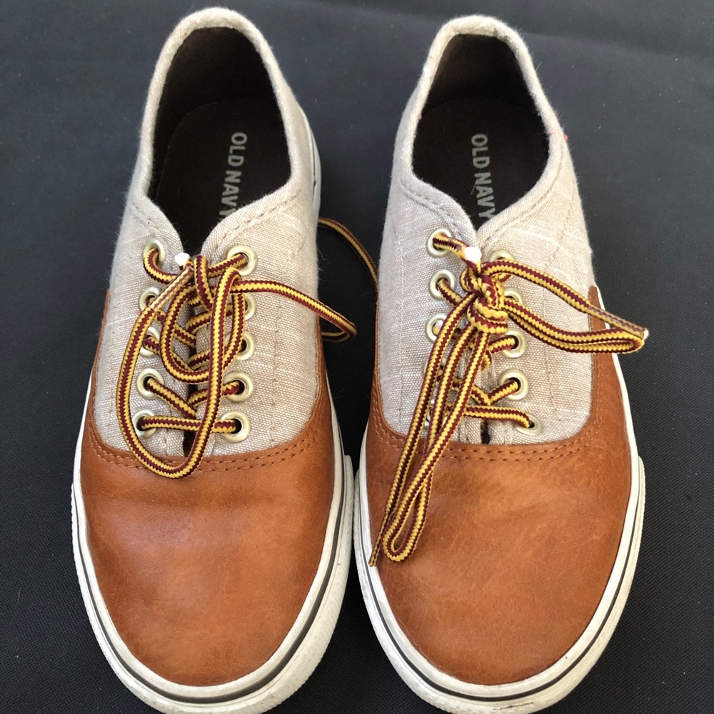 Boys old navy shoes